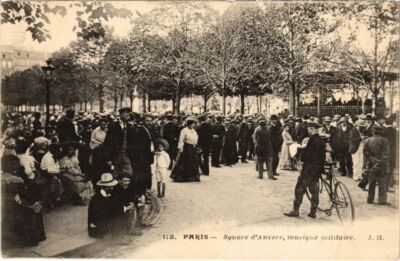CPA PARIS 9e - Square d'Anvers (77830)