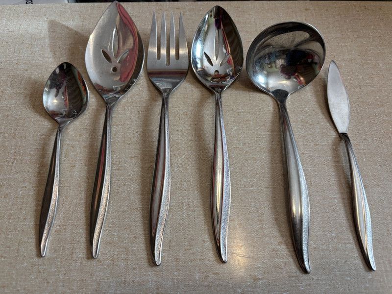 Vtg OneidaCraft Deluxe Stainless Flatware Set TEXTURA Spoon Fork Knife Serving