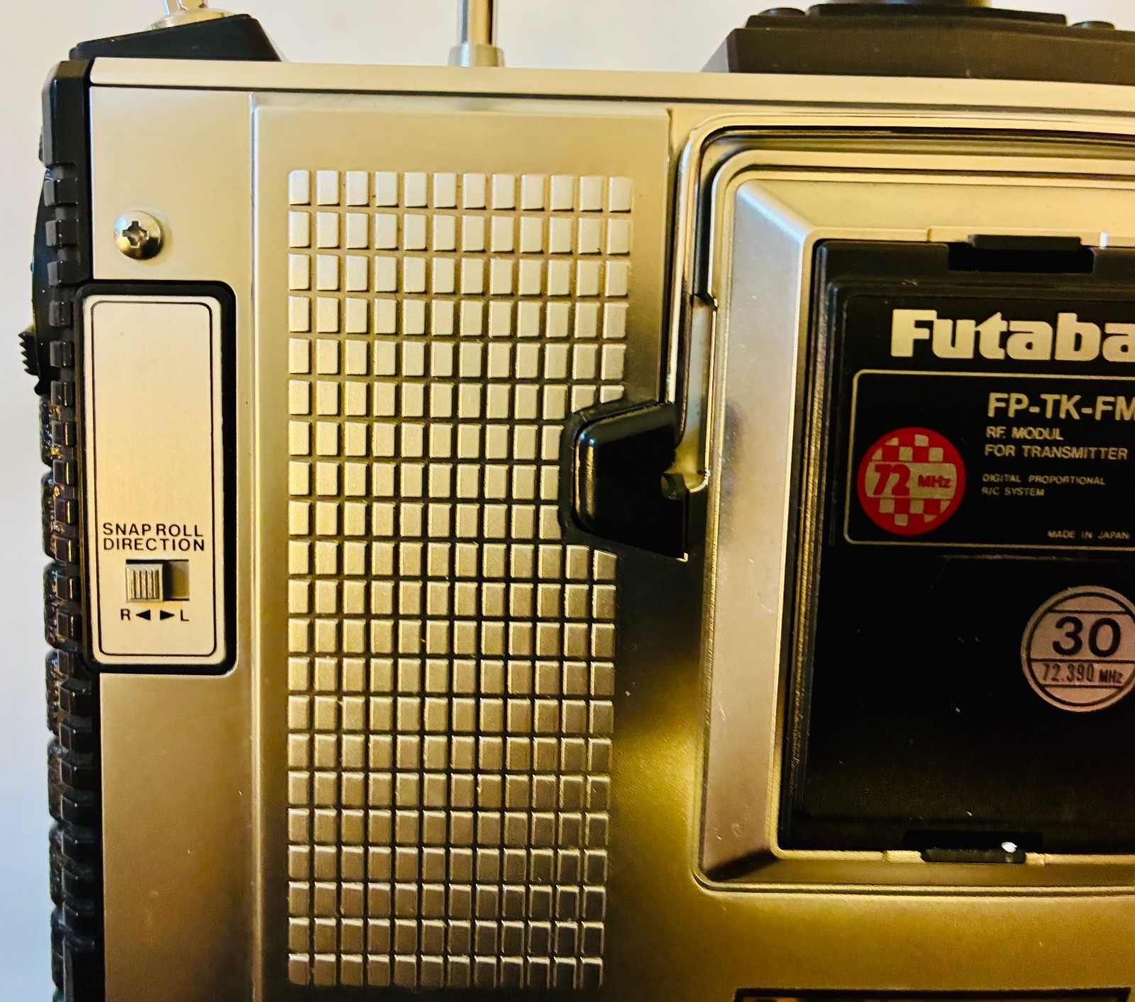 Collectible Futaba FP-T9VAP  PCM 1024A model airplane transmitter untested