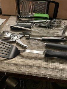 KITCHEN COOKING UTENSILS LOT OF 10