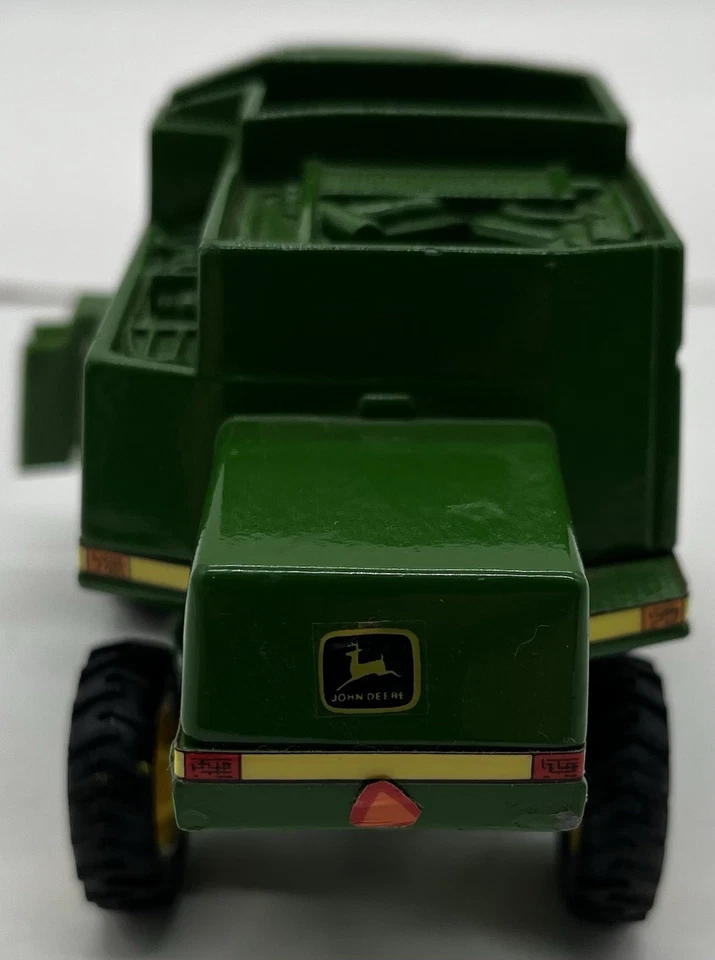 Vintage Green 1/32 John Deere ERTL Combine MISSING FRONT Diecast USA Used - Image 4 of 4