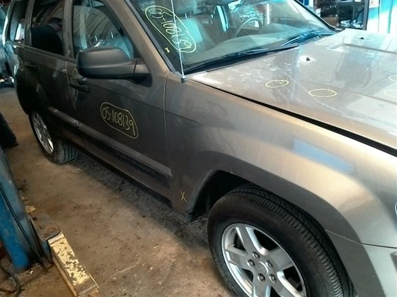 Пассажирский передний шпиндель/кулак без учета SRT8 подходит для 05–10 GRAND CHEROKEE - Изображение 2 из 4