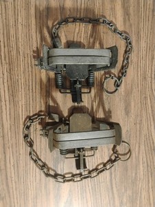 Vintage #3 Northwoods Square Jaw Coilspring Traps