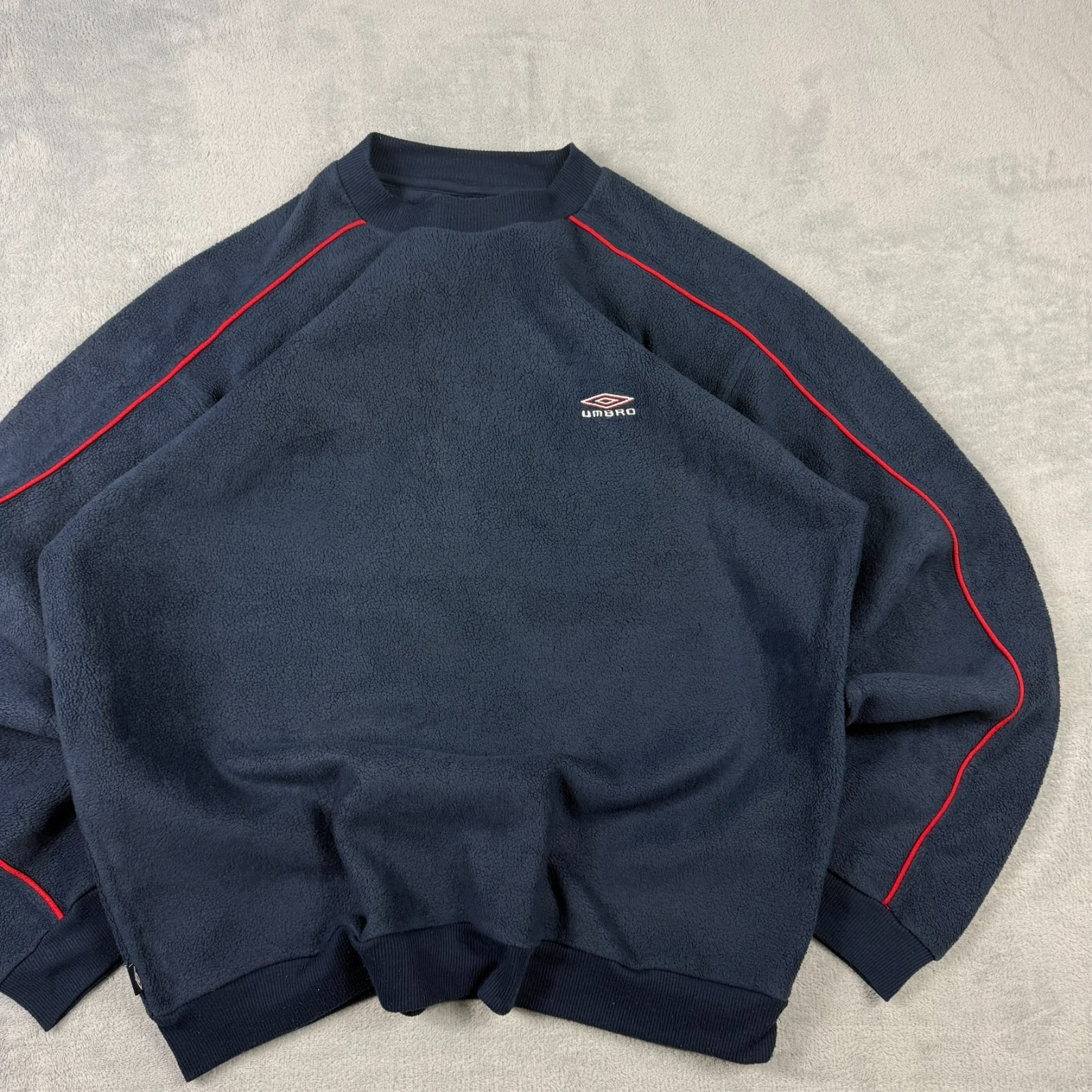 Vintage Umbro 2000's Y2K Navy Blue Red Piping Oversized Large Fleece Sweatshirt image 4