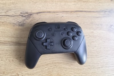Nintendo Switch Pro Controller, Schwarz,  Wireless, Prima Zustand, Kinder, Spaß