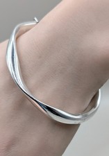 925 Sterling Silver Heavy Undulating Wave Bangle