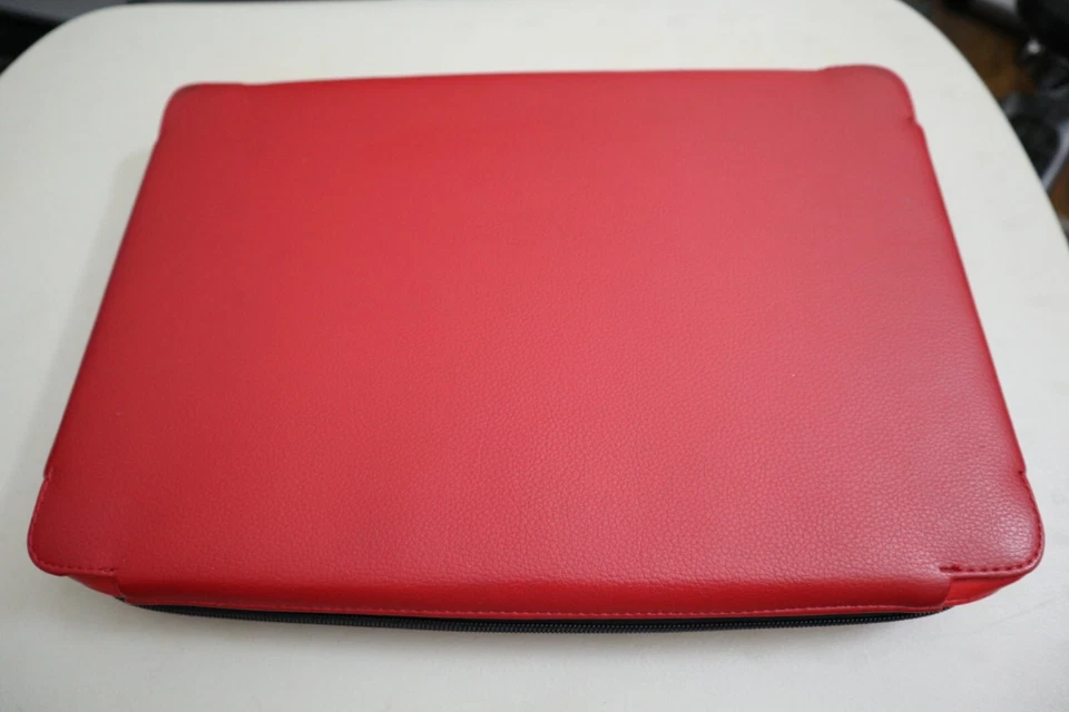 Чехол для ноутбука Crumpler школьный гимн, средний (красный) для 15–15,6 дюйма - Изображение 3 из 4