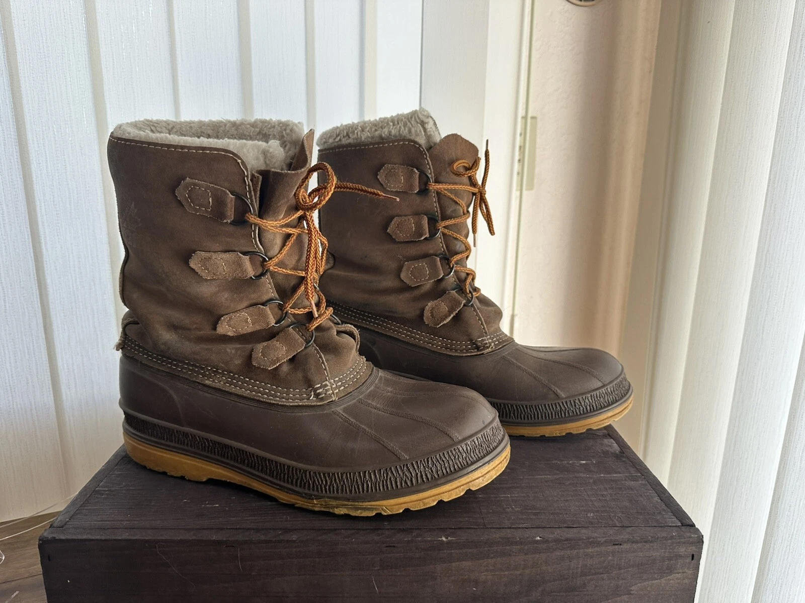 Kamik Canada Men’s Alborg Steel Shank Waterproof Boots Galishes, Sz 10, Outdoor