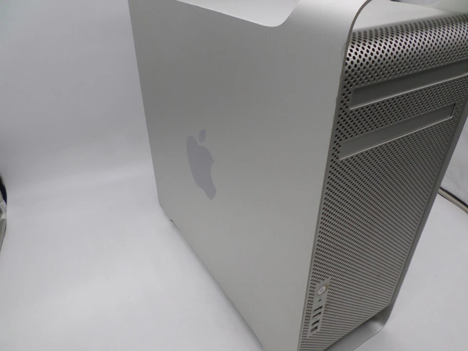 Apple Mac Pro 2008 - Yosemite, 1TB HDD, 2GB RAM, 2 x Intel Xeon, NVIDIA 8800GT - Image 4 of 4