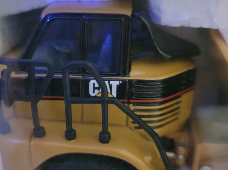 1/50 Scale Norscot 55073 CAT 725 Articulated Truck. - Image 4 of 4