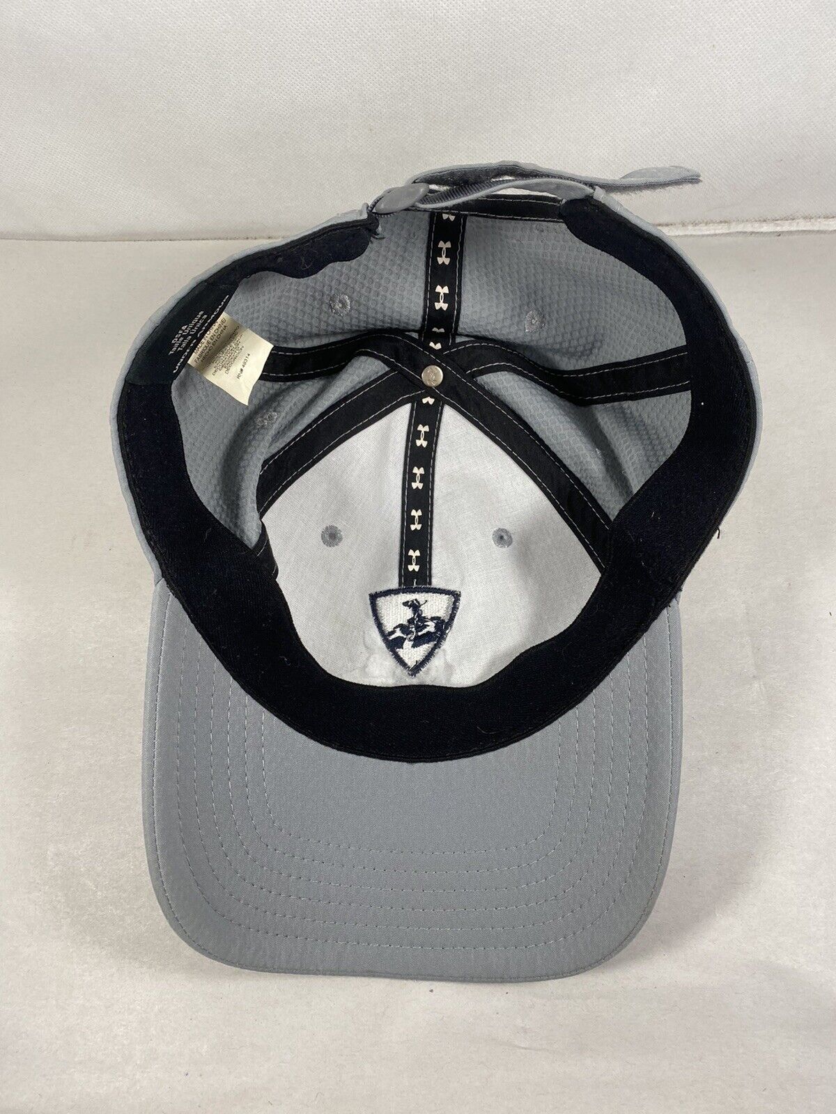 Top Golf Austin Hat Gray Under Armour Cap Hook & … - image 16