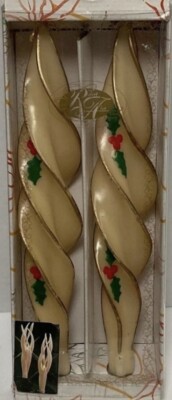 NIB Robert Alan Candle Co Swirl Feather Taper Set Holly Ivory Gold Trim 12 