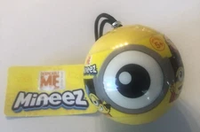 DESPICABLE ME MINION MINEEZ BLIND BALL!! BRAND NEW￼!! LOOK FOR GOLDEN MINIONS