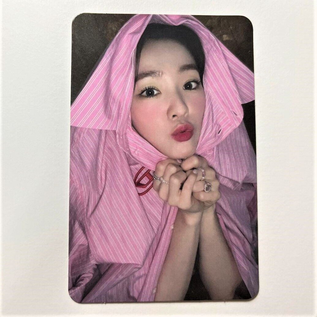  RED Velvet : The Reve Festival 2022 - Birthday Cake Ver. (YERI  Version) Mini Album CD-R+Cover+Circle Photo+Candle Pick+Photocard+Lyrics  Paper+(Extra RED Velvet 5 Photocards+Pocket Mirror) : Home & Kitchen