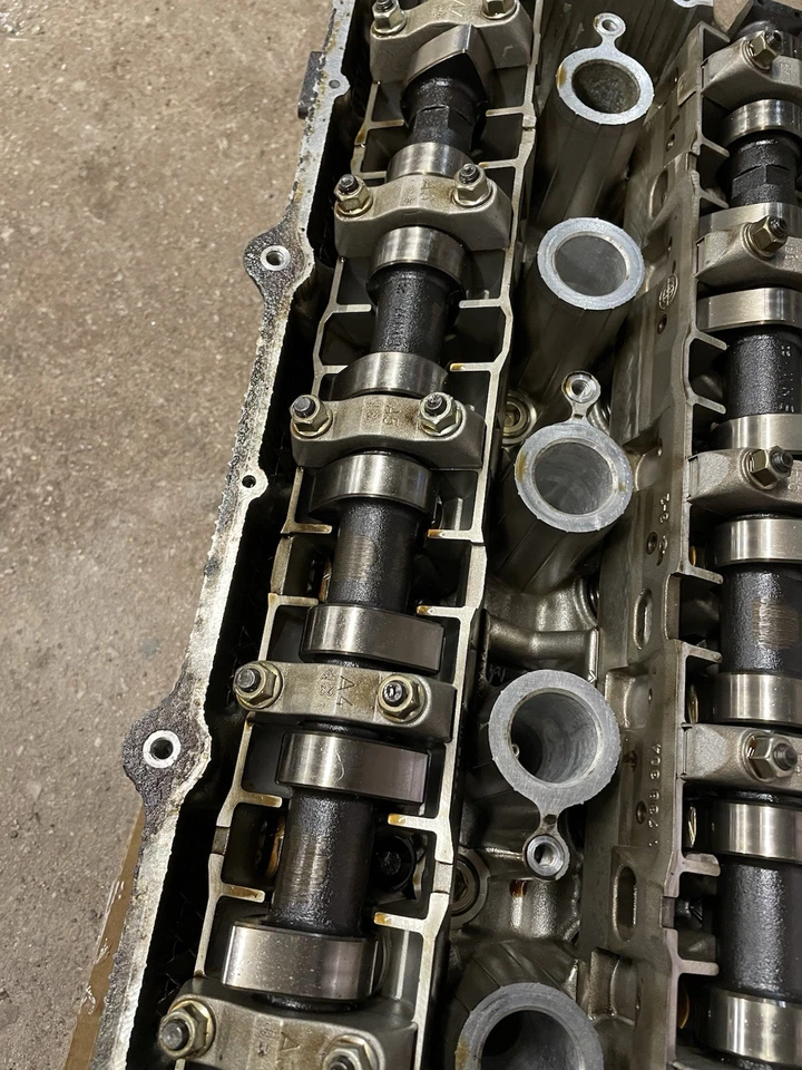 BMW E36 320i E34 M52B20 M50B20 Single VANOS CYLINDER HEAD 1738744 - Image 2 of 4