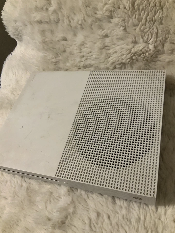 Microsoft Xbox One S, photo 4 sur 5