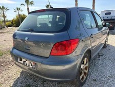 Porte avant et accessoires Peugeot 307