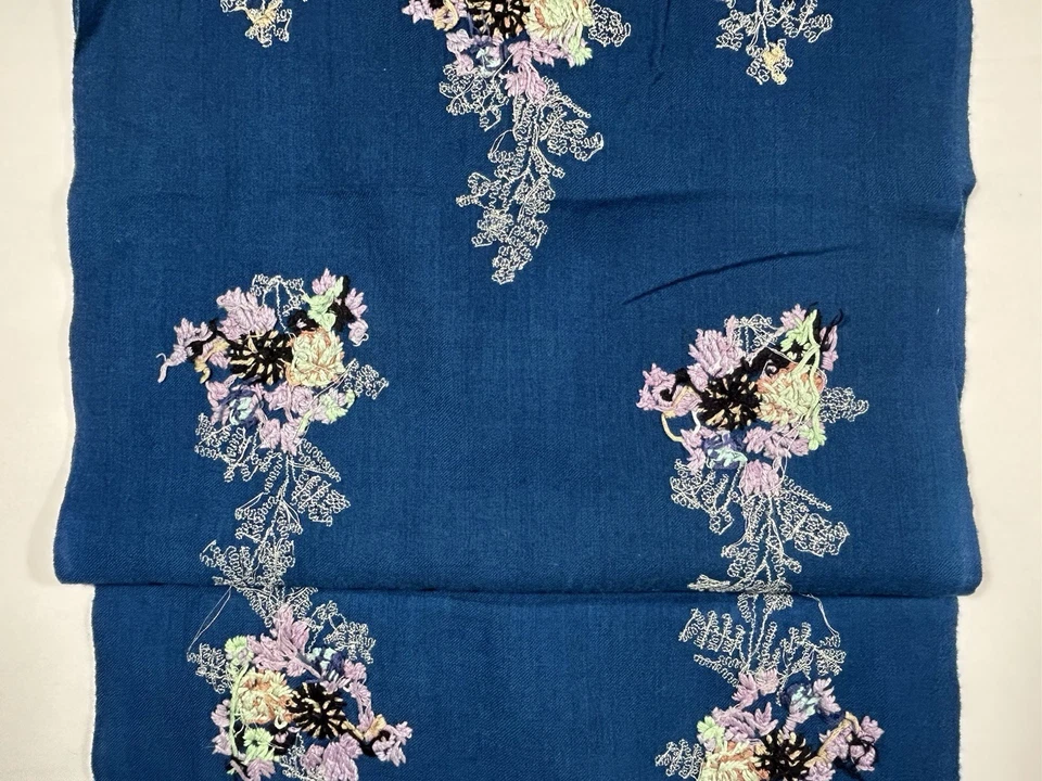 Bufanda Vintage Años 90 56" X 15" Floral Bordada 100% Lana Cuello Envoltura Foto 4 de 4