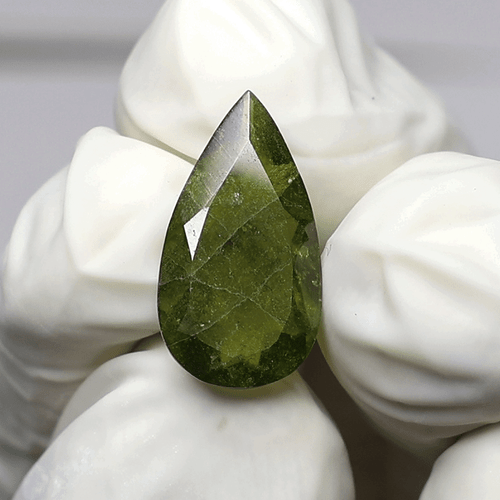 4.05 Cts Natural Peridot Olive Green 16x9mm Pear Faceted Cut Untreated Gemstone - Picture 5 of 16
