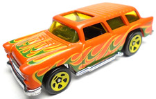 2018 HOT WHEELS CLASSIC CHEVY NOMAD ORANGE 2 3/4" DIECAST CAR W/ GREEN & YELLOW