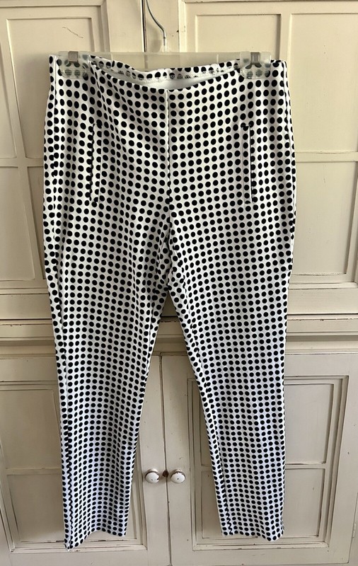 Chico's-White w/ Black Polka Dot-High Waist Pull On-Ankle Length Pants-Sz.XS(00)