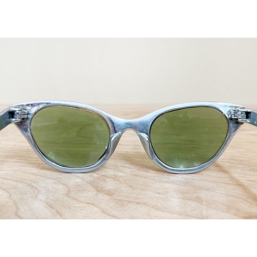 Silver Tura Cat Eye Glasses w Mid Century Case/ Fab Authentic 50s Cat Eye Frames - Picture 4 of 10