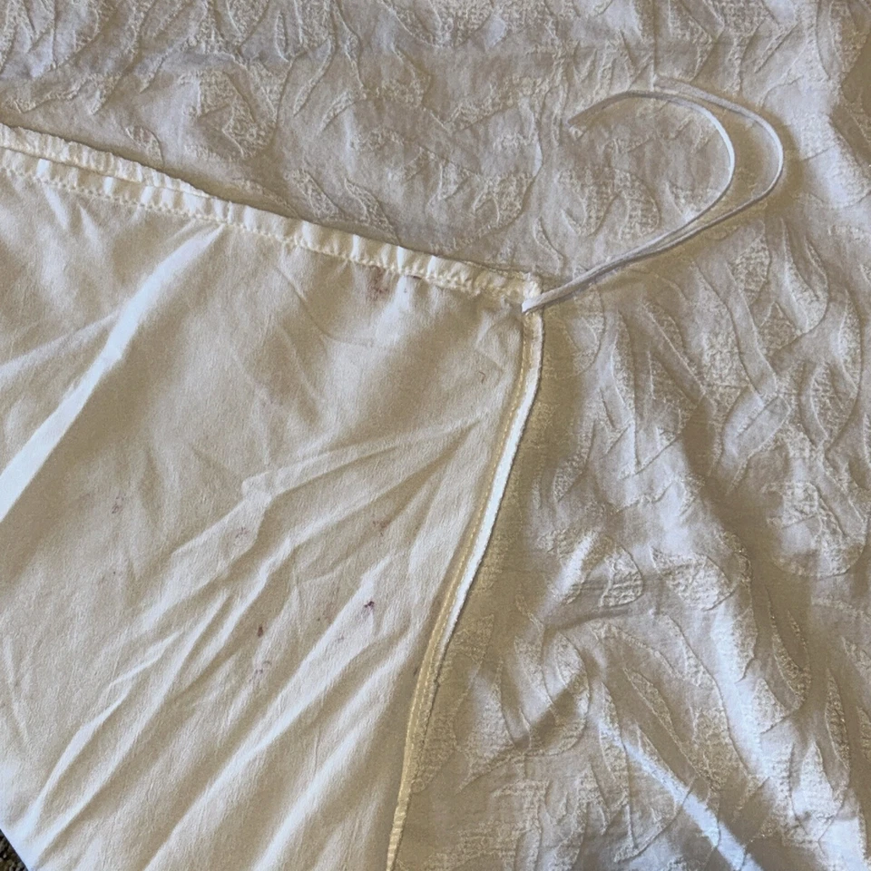 Funda Nórdica HAMPTON Jacquard Blanco Talla Queen Usada en Excelente Condición Foto 2 de 4