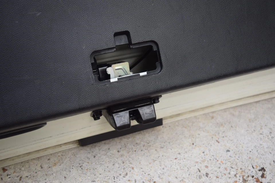 OEM 2014 2015 2016 2017 2018 KIA SOUL TRUNK TAILGATE LIFTGATE LID DOOR SHELL - Image 3 of 3