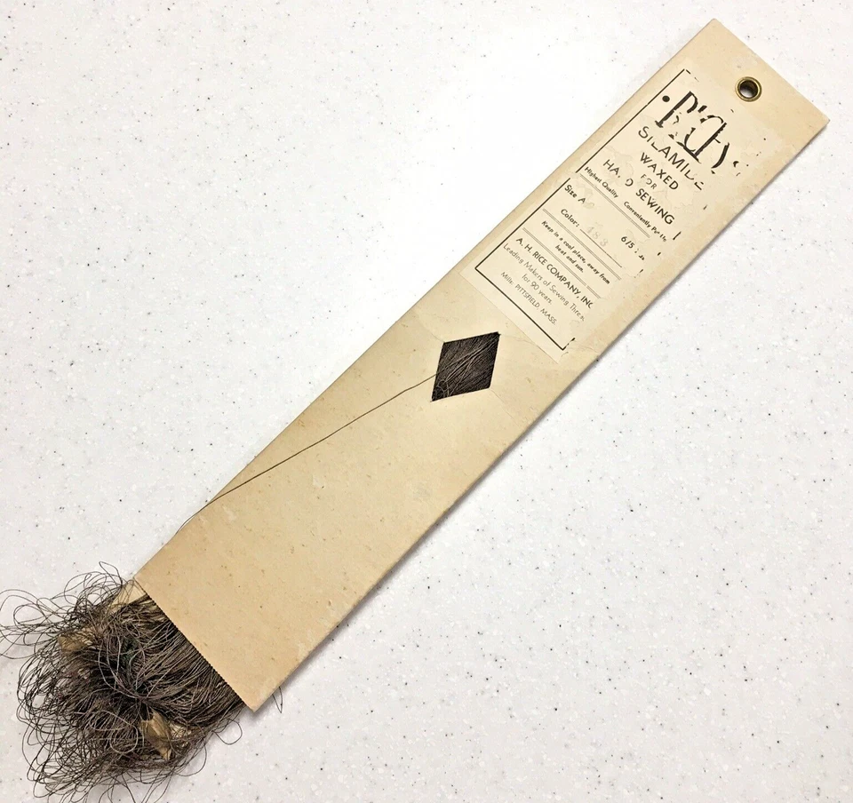 Rice's Waxed Silamide Hand Sewing Thread Skein 675 Yds Cool Brown #483 Size A - Image 2 of 3