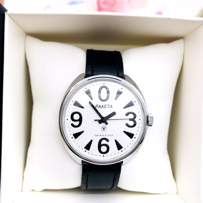Montre Raketa Mécanique URSS Années 70 - Boîtier 35mm, Cuir, 19 Rubis, Vintage