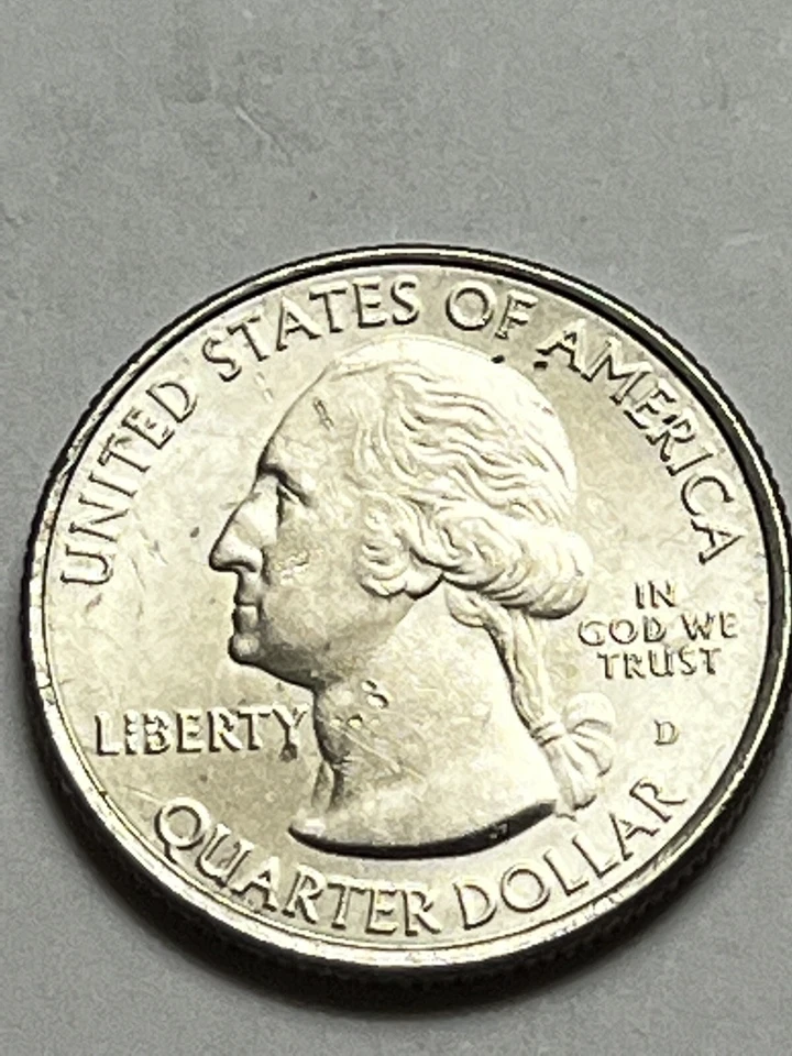 2010-D WYOMING COLORED YELLOWSTONE ATB NATIONAL PARKS QUARTER Lot U715 - Image 3 of 4