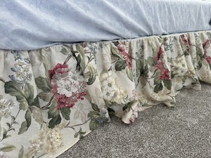 Burlington Twin Damask BEDSKIRT Multicolor Pink Ivory Floral with pillow SHAM
