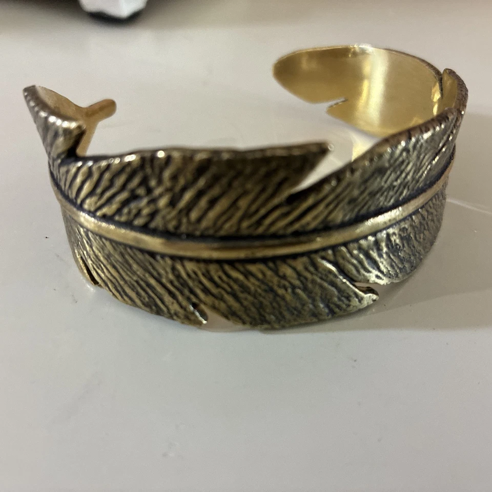 全新 Johnny Was 羽毛袖口手链 100% 黄铜全新尺寸:0/S MSRP $248 — 第 4/4 张图片