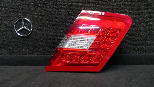 CF-23 * Mercedes W212 E-Klasse Bremslicht Heckleuchte Rechts Innen  A2128200864