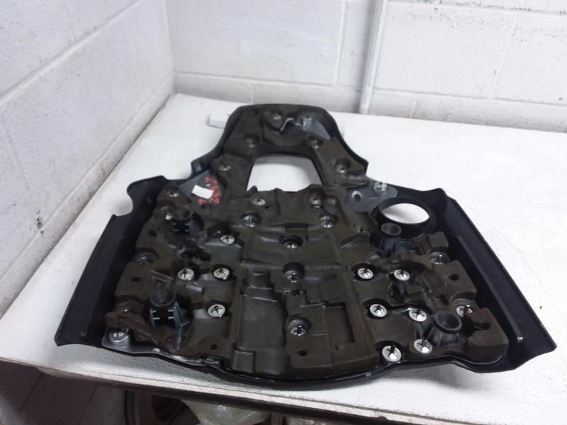 Maserati Levante 2017 Engine cover Silver