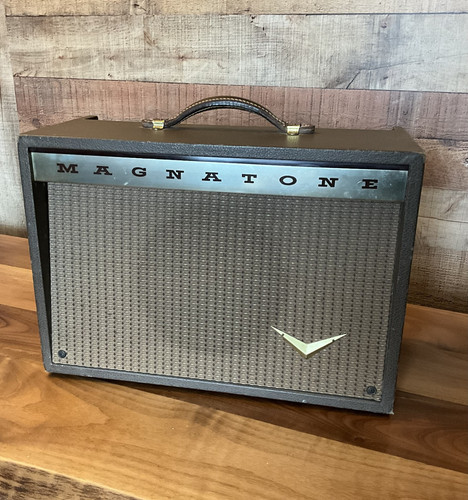 1959-1961 Magnatone Model 210