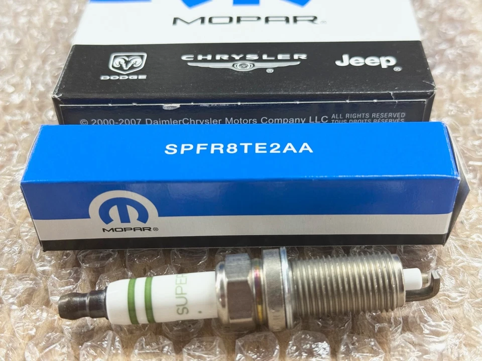 Bujía Mopar Jeep Dodge Lexus Toyota Hyundai KIA Nissan Ram 8 piezas OEM NUEVO Foto 4 de 4