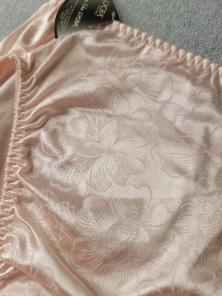 Bragas cortas vassarette satinadas corte alto segunda piel elásticas de colección nuevas con etiquetas 6 Foto 3 de 4