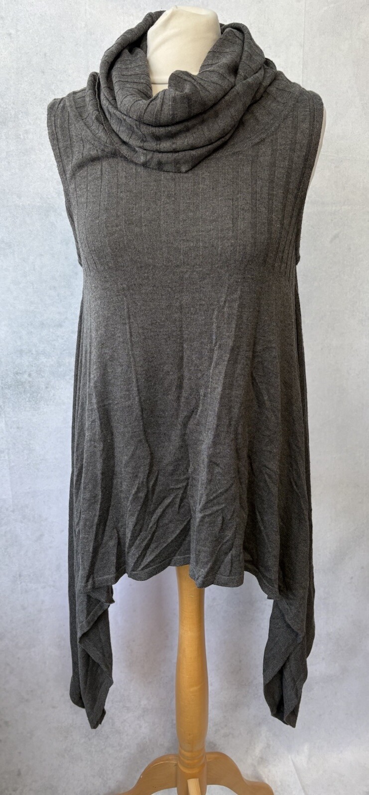 Women's Grey Sleeveless Roll Neck Jumper Size M