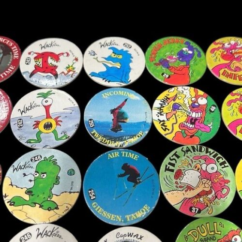 Lot de 61 récipients en plastique rose vintage années 90 Slammer Wammers Imperial POGS 1994 - Photo 4 sur 11
