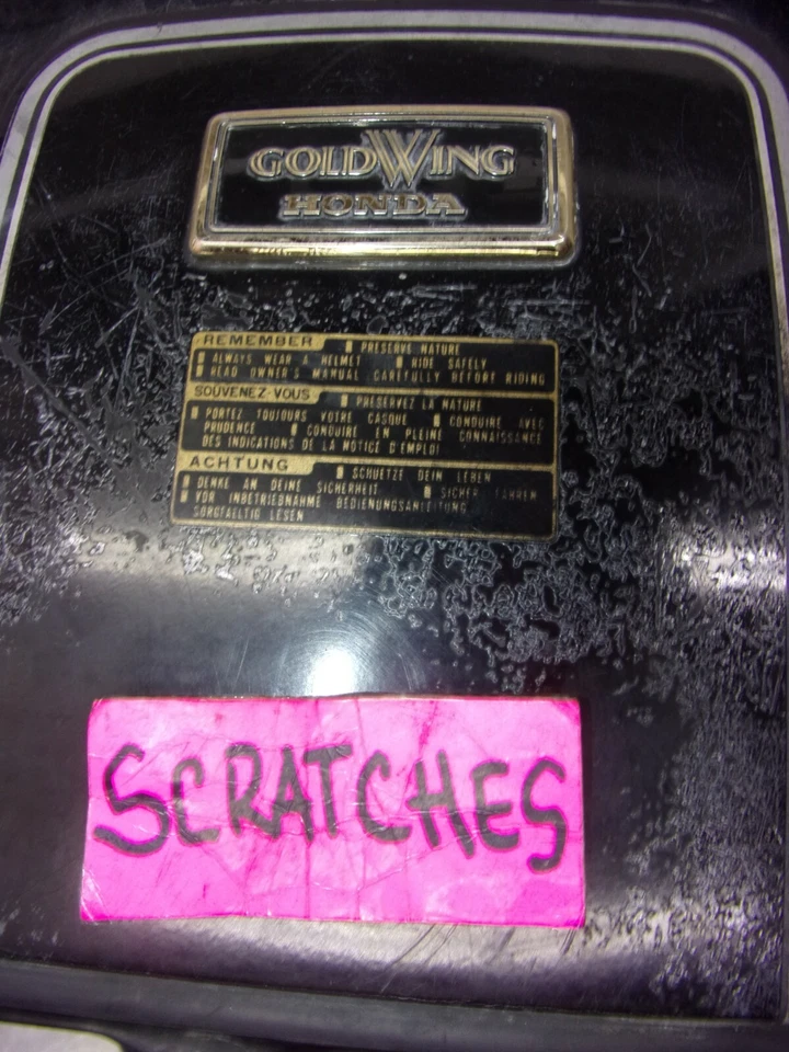 639 A HONDA GOLDWING GL1200 GL 1200 1986 OEM  FAIRING TANK COWL COVER  Foto 2 de 4