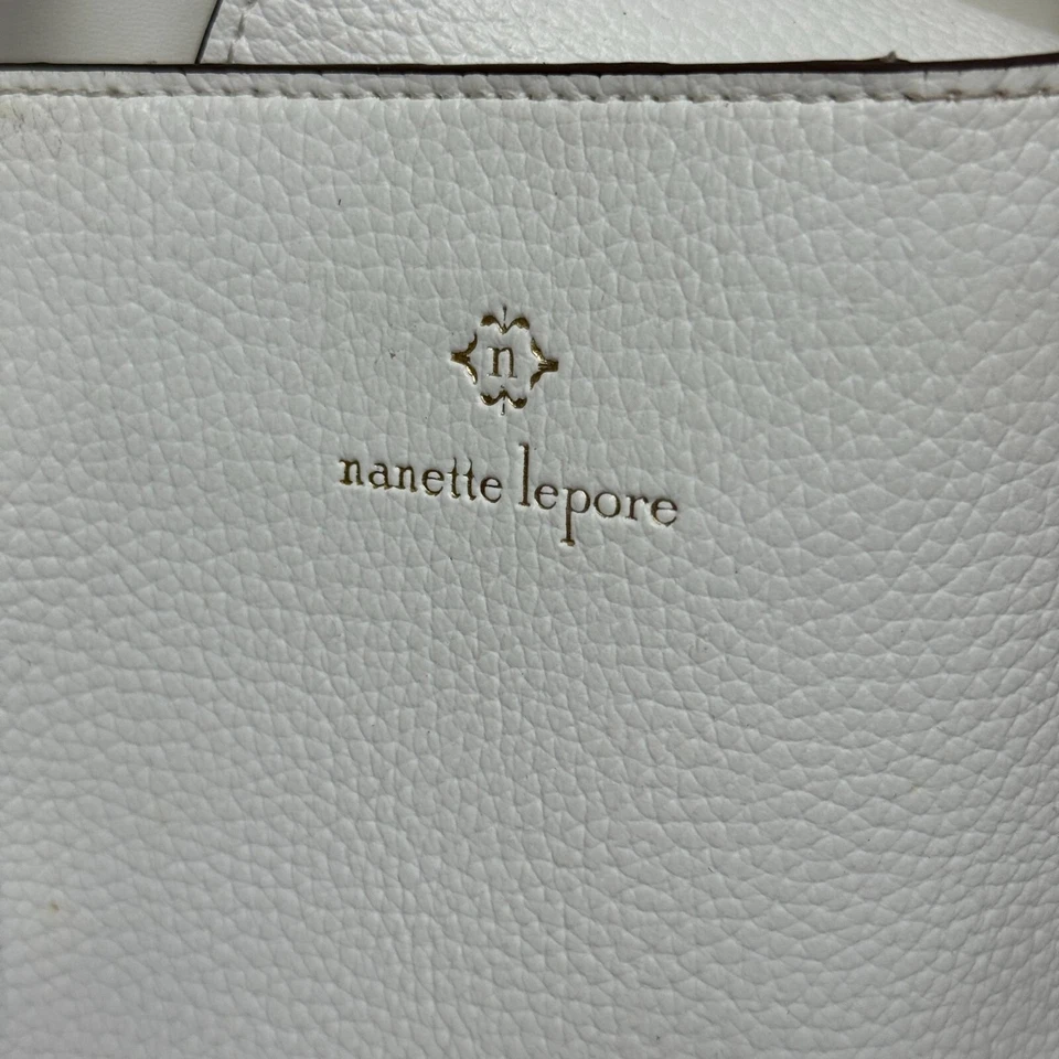 Bolso de Mano Nanette Lepore Blanco Guijarro Cuero Vegano Cremallera Floral Bufanda Acento Foto 3 de 4