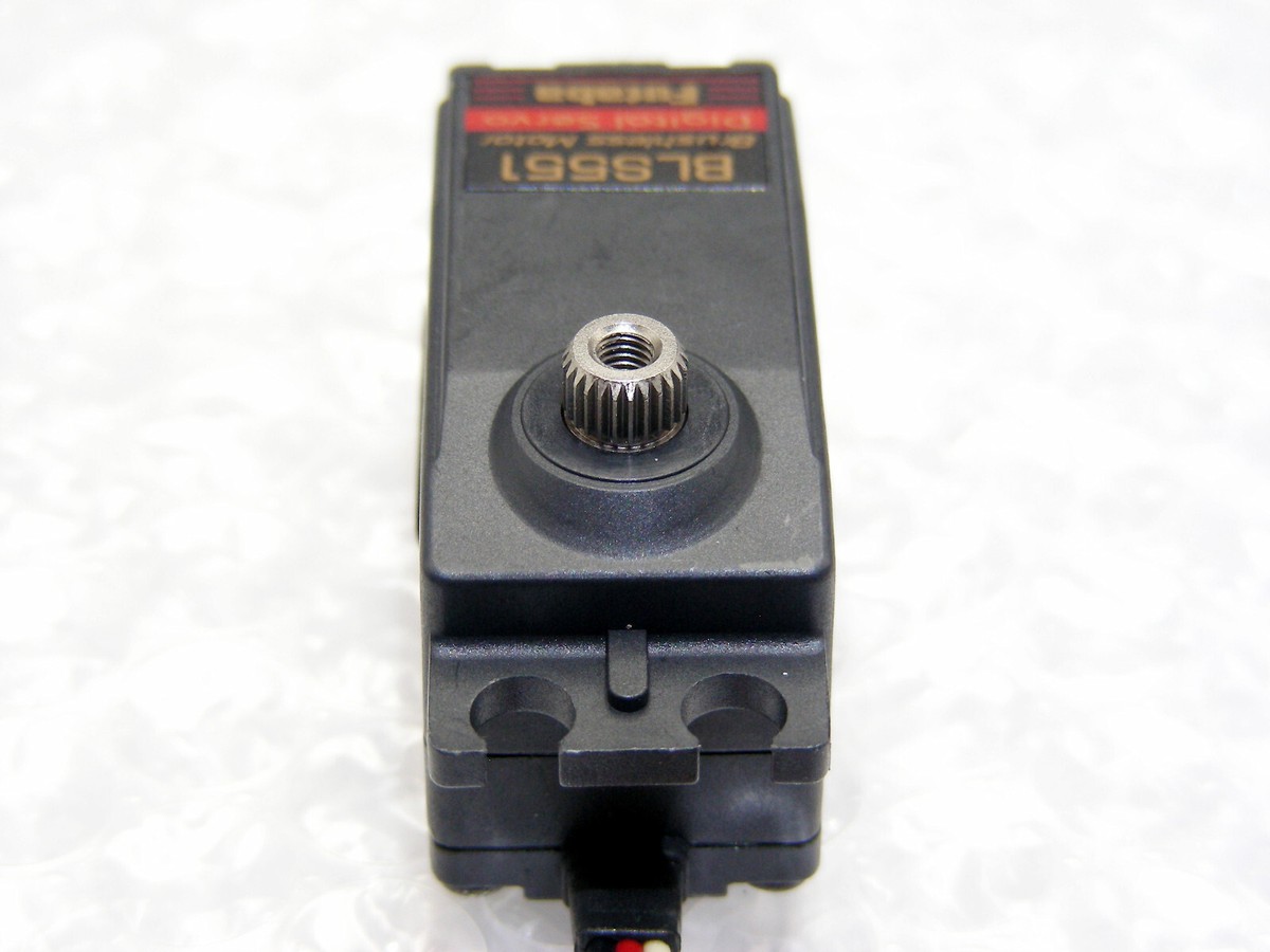 Futaba BLS551 サーボモーター Futaba BLS551 Brushless Low Profile Digital Servo [FUTM0564