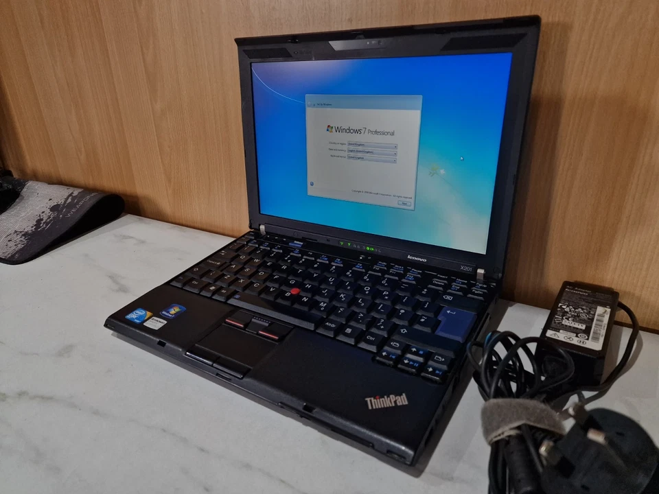 Lenovo Thinkpad x201 Laptop 4GB RAM 12" Intel Core i5 Windows 7 Pro 32 Bit - Image 4 of 4