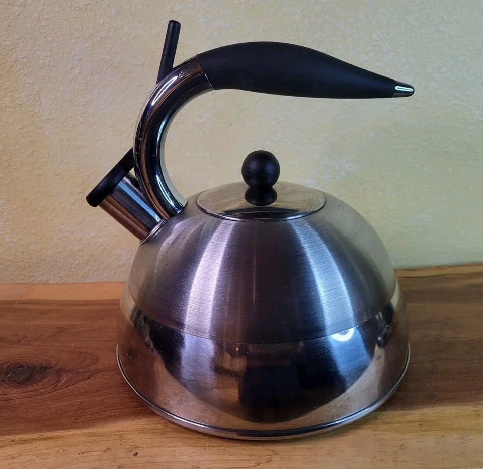 Tetera Hervidor Kamenstein Metal Silbido Vintage Tono Plateado Mango Negro 2QT Foto 2 de 3