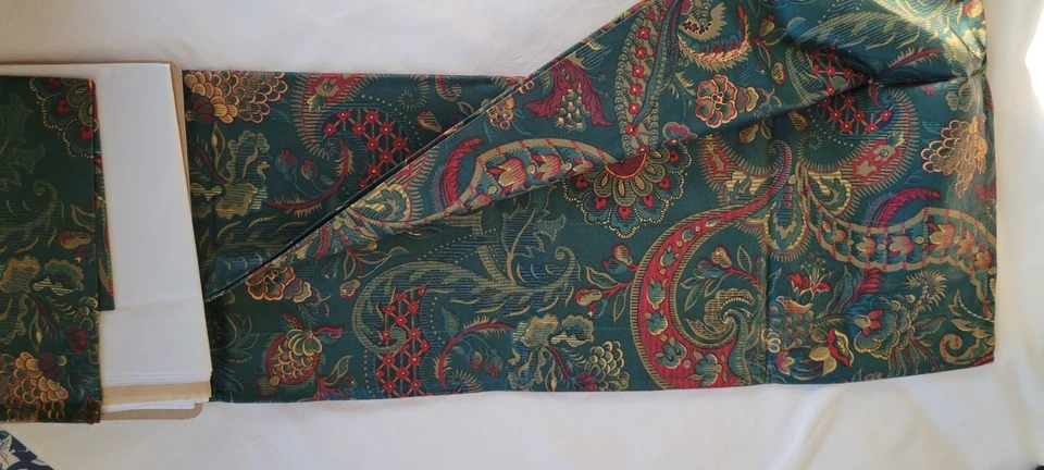 2 Pc New Waverly Hunter Green Paisley "Firestone" Chintz Balloon Valance 79x14” - Image 2 of 4