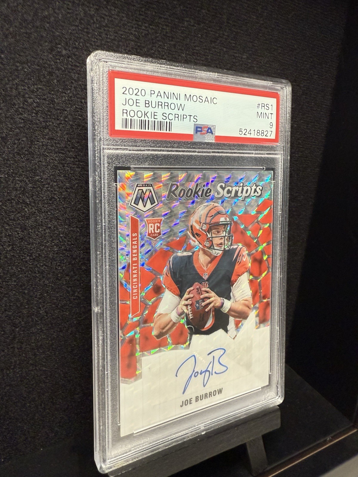 2020 Panini Mosaic - Rookie Scripts Joe Burrow #RS1 (AU, RC) view 2