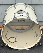 Vintage TAMA 22" x 16" Superstar Bass Drum Piano White