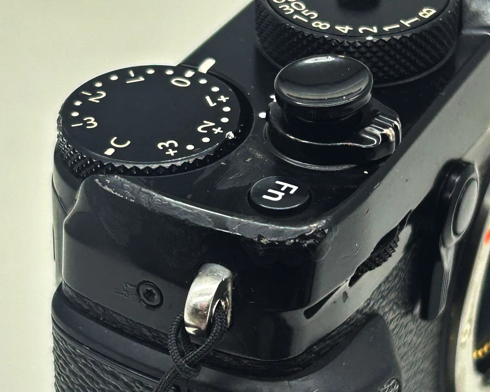 Fujifilm X-Pro2 24.3MP  Mirrorless Digital Camera with Fujinon XF 60mm F/2.4 R - Image 4 of 4