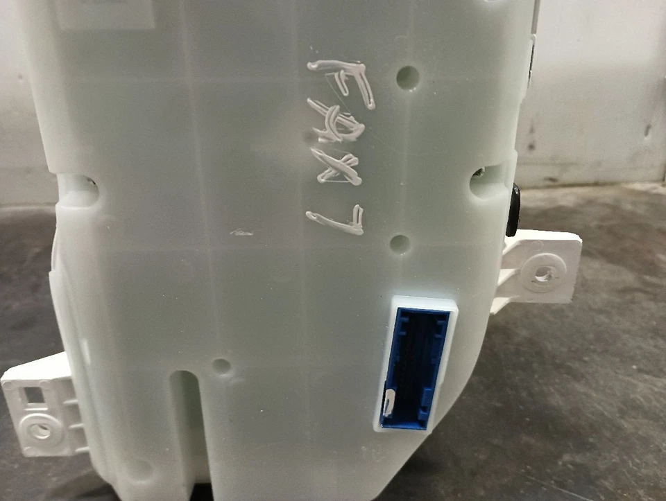 Velocímetro MPH y KPH de 2024 Chevrolet Silverado 3500 12378494 Foto 4 de 4